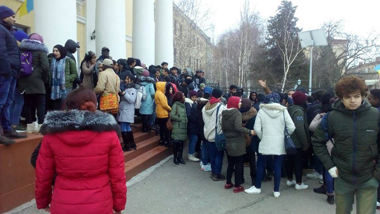 Іноземні студенти кропивницької філії Донецького медичного університету протестували три години