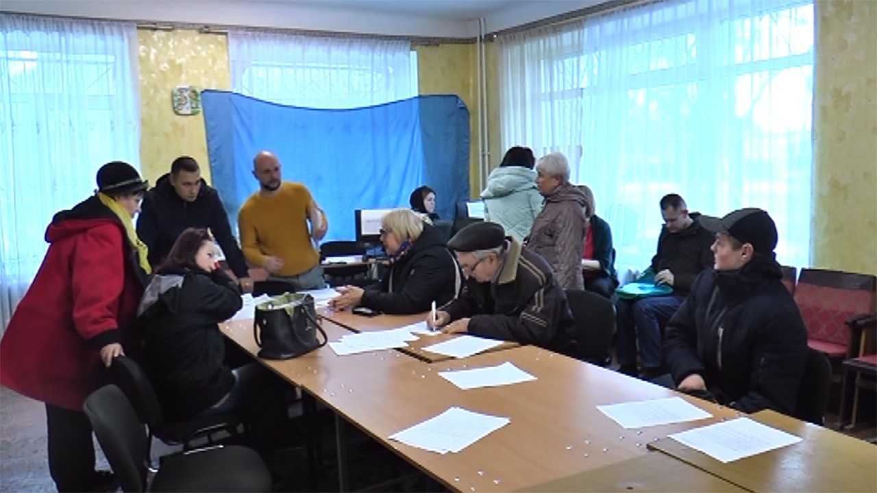 У всіх п’яти округах  Кіровоградської області не вистачає членів дільничних виборчих комісій 